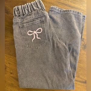 SHEIN Kids Gray Jeans with Pink Bow Accent